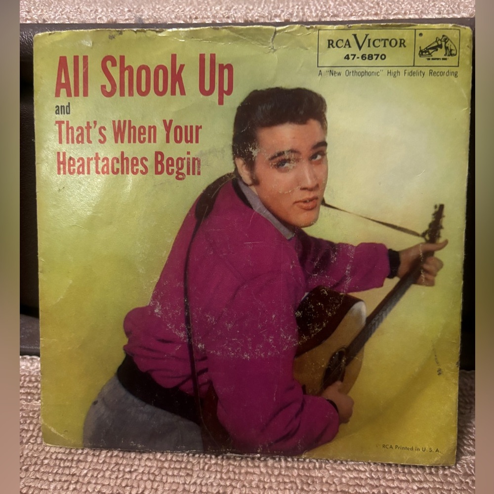 Elvis Presley 45 RPM RCA Victor All Shook Up vinyl record